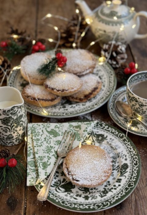 Easy Air-Fryer Mince Pies