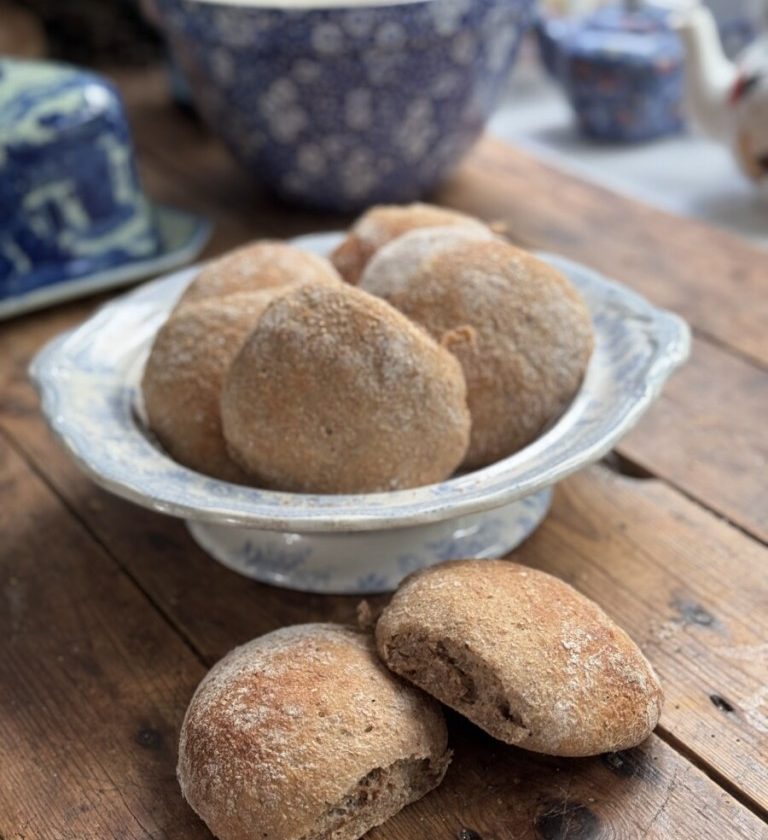 Easy Wholemeal Baps