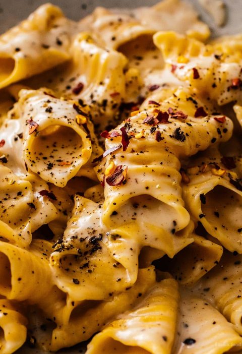Extra Creamy Cacio e Pepe Pasta