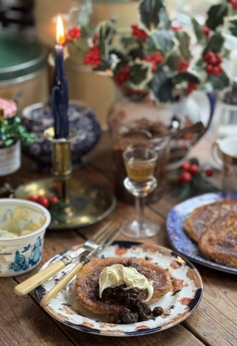 Poor Knights of Windsor (with Mincemeat)