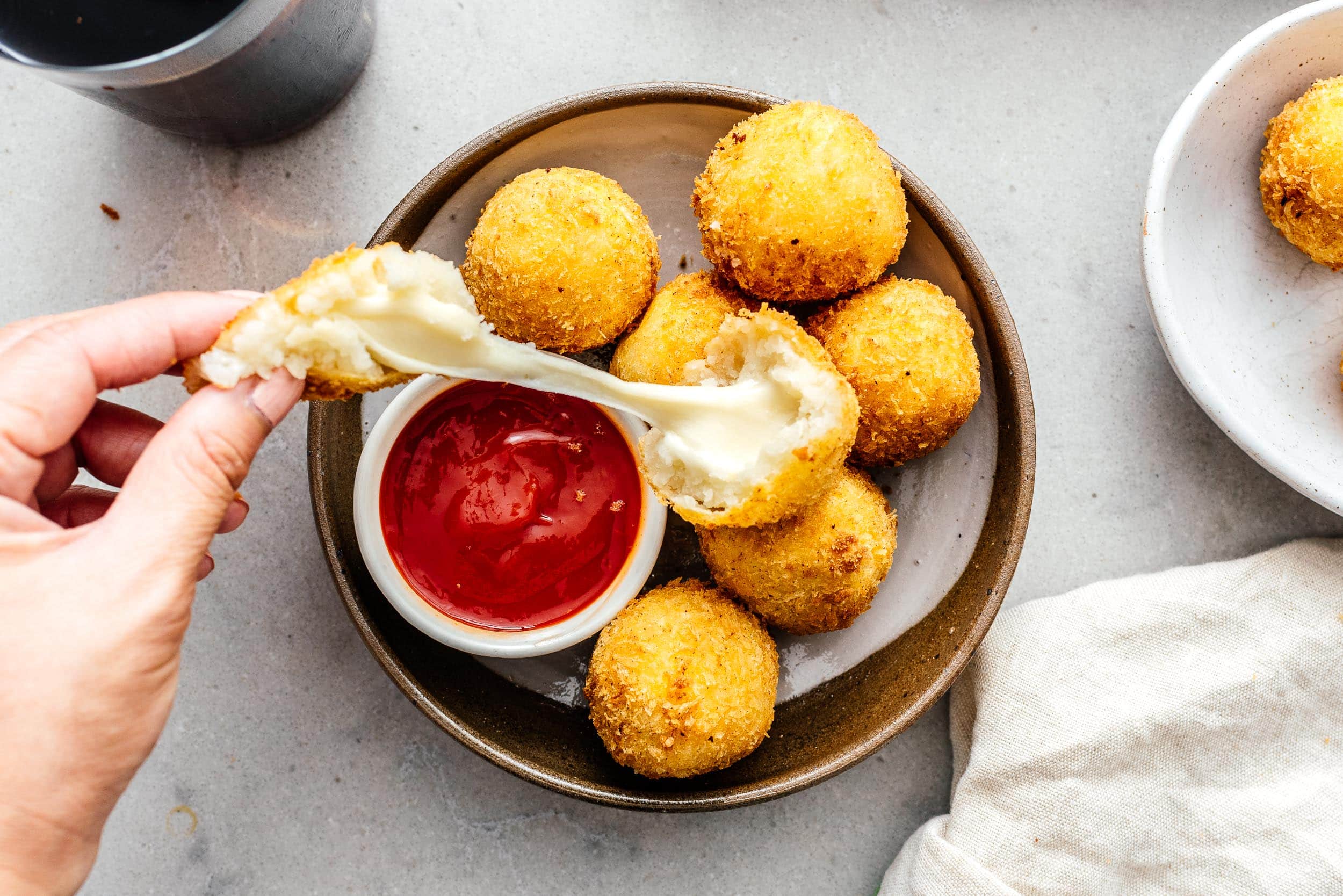How to make Cheesy Potato Balls | www.iamafoodblog.com