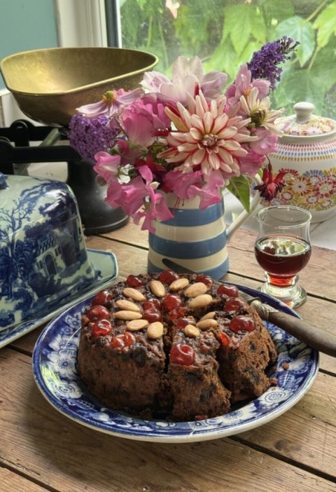 Melton Hunt Cake