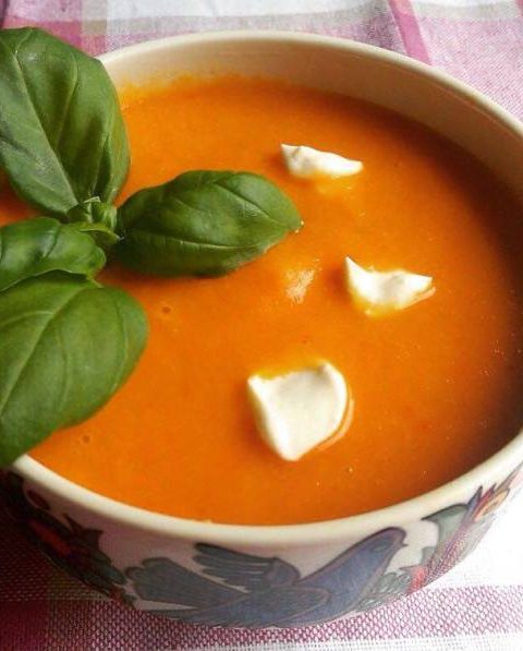 SupÄ cremÄ de roÈii