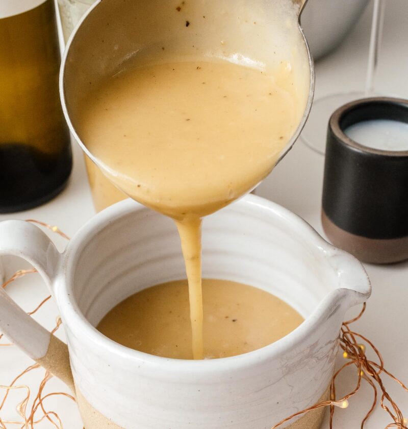 Make Ahead Turkey Gravy (One Pan, No Drippings Needed)