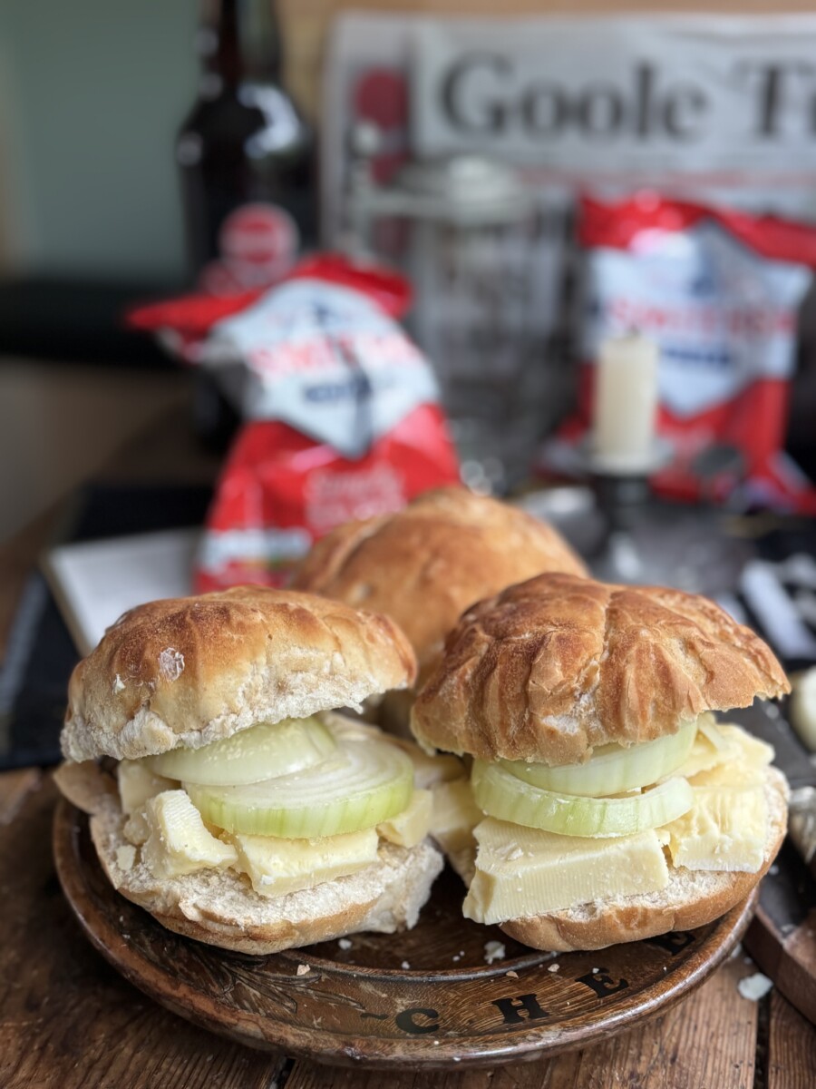 Pub Style Cheese & Onion Cobs (Bread Rolls)