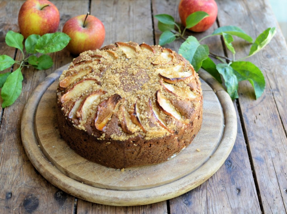 Apple cake